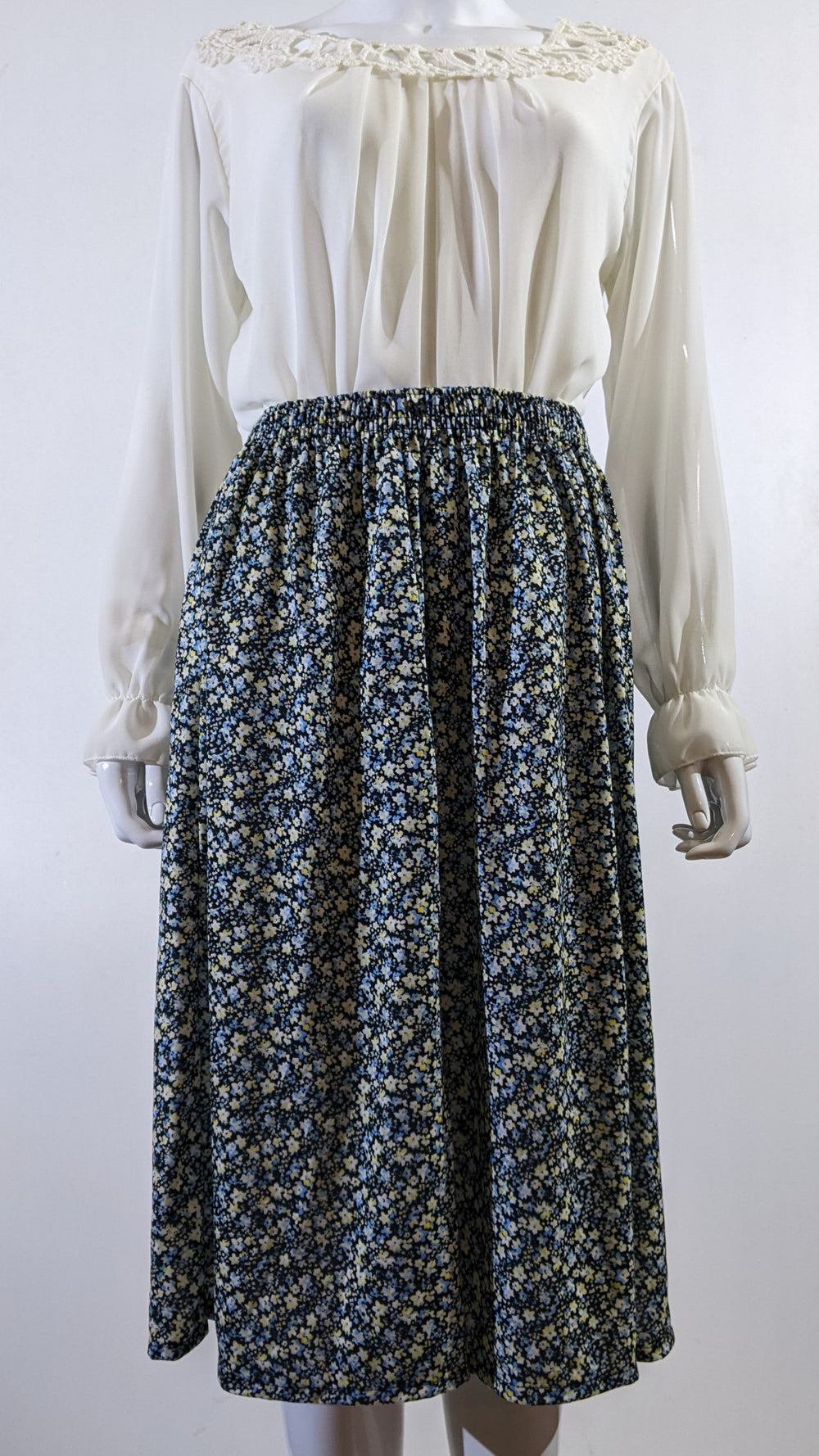 Blue & White Floral Pattern Elasticated Skirt