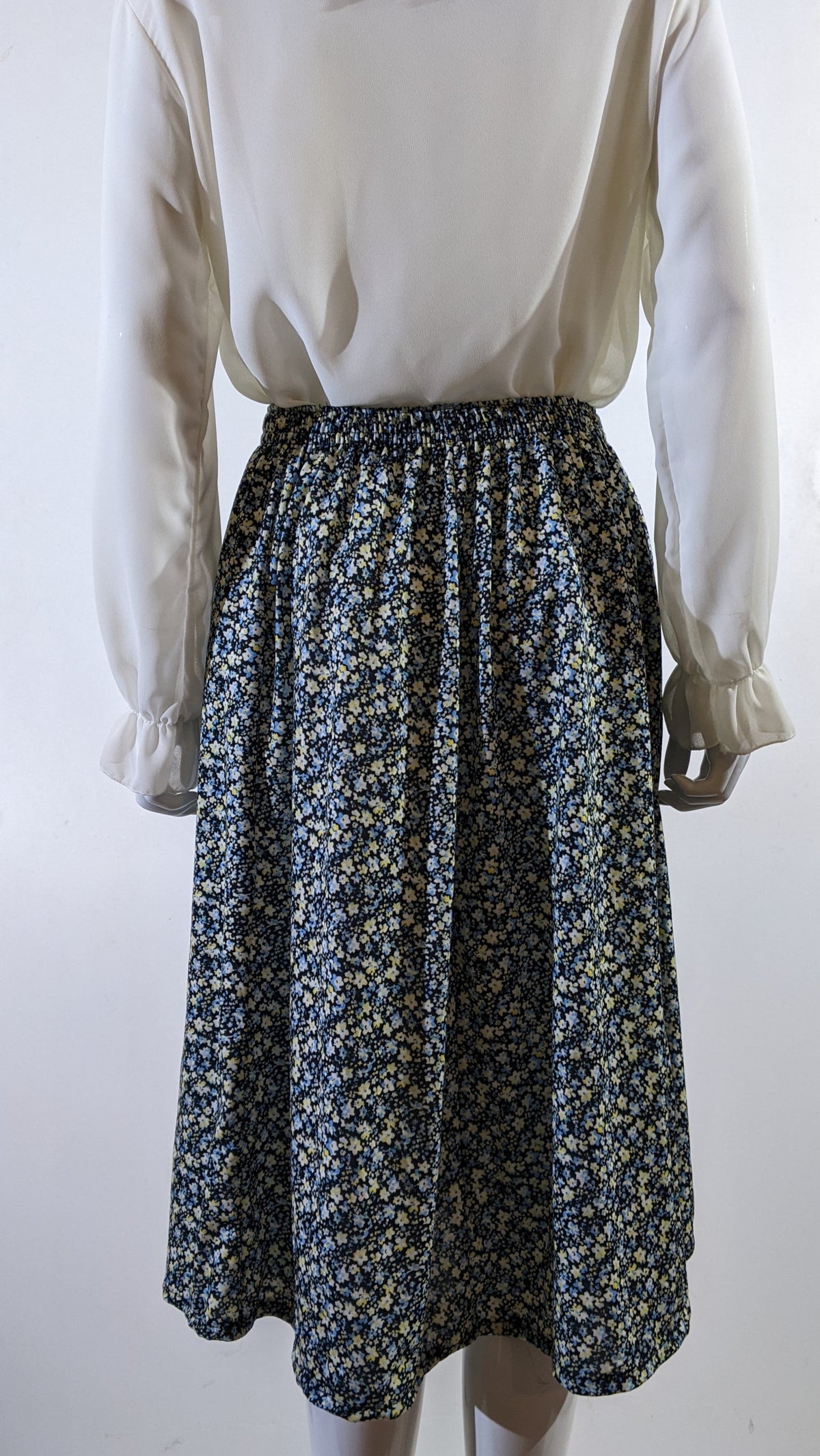 Blue & White Floral Pattern Elasticated Skirt