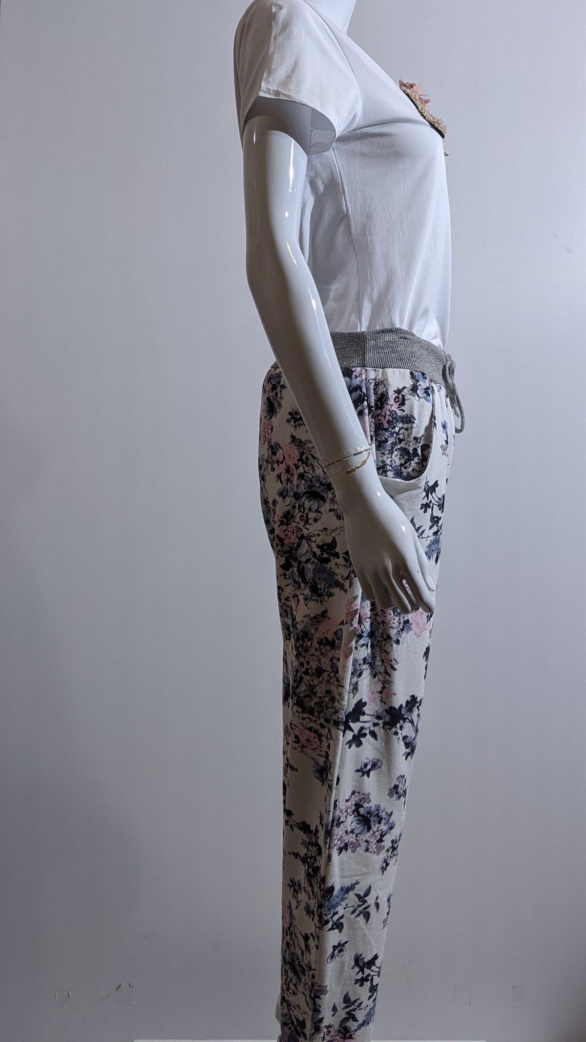White Navy Floral Print Trouser