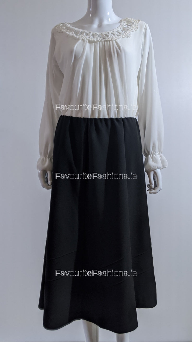 Black Lined Elasticated A-Line Skirt