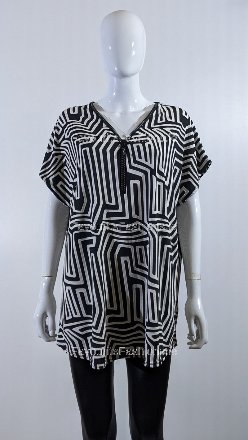 Black & White Abstract Print Loose Zip Top